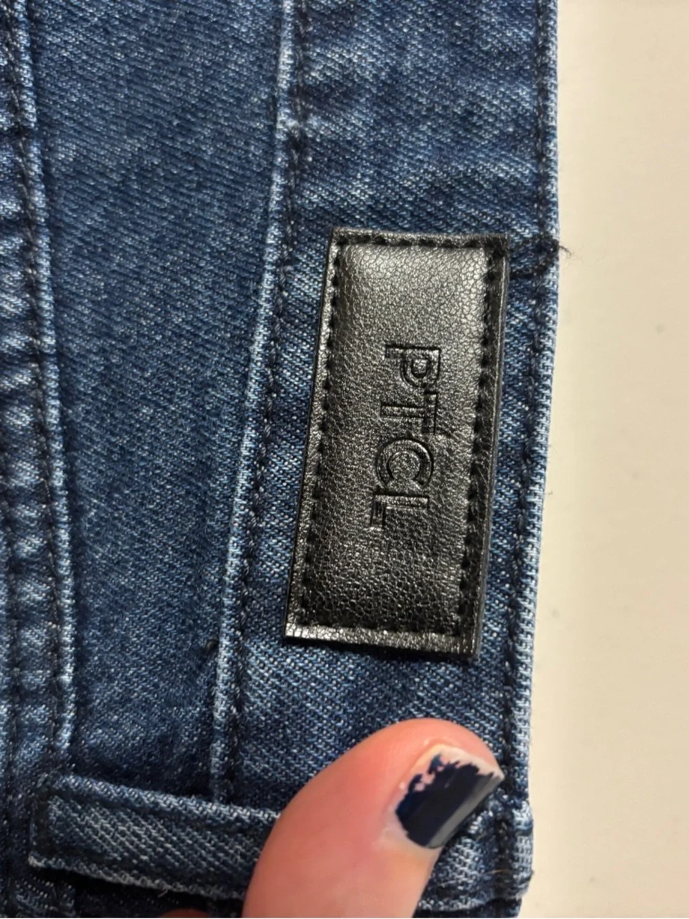 High-Waist Shorts Size 29 Raw Edge Dark Long Inseam Model Off Duty Minimalist